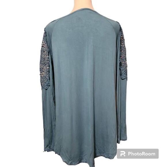 Zenana Premium Women's Long Sleeve Turquoise Embroidered Sleeve Half Button Top - Picture 3 of 7